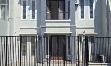 dijual rumah wiguna
