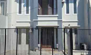 dijual rumah wiguna timur regency