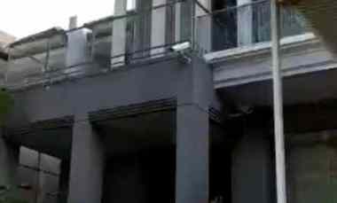 Rumah Wisata Bukit Mas dekat Pakuwon, Royal Residence YVY