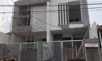 dijual rumah wisma mukri