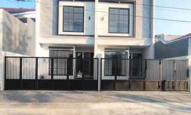 dijual rumah wisma mukti