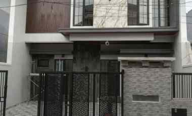 dijual rumah wisma permai barat