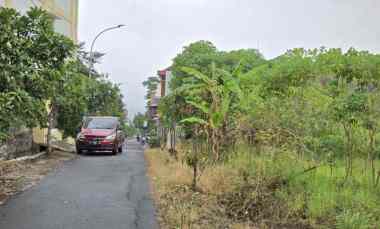 Tanah Subur Luas Akses Mudah di Area Bisnis Hotel View Keren Batu