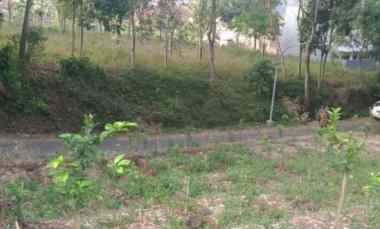 dijual tanah di pinggir jalan aspal