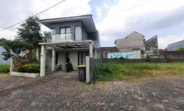 Dekat Superindo Jakal, Tanah Pekarangan Luas 178 m2, 5,7 jt/m2 NEGO