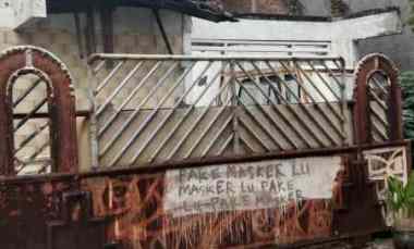 Rumah Tua Hitung Tanah di Komplek Perumahan Duren Sawit Jakarta Timur