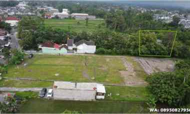 Pekarangan SHM dalam Cluster Belakang Hotel Hyatt di jl. Palagan