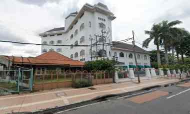 Rumah Hitung Tanah Raya Darmo Non Cagar Budaya Strategis Komersial