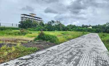 dijual tanah jl ring road utara ngawean