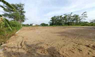 Tanah Murah di Jalan Godean, Lingkungan Perumahan, Tanah SHM P