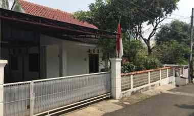 Rumah Tua Harga Tanah, Akses Mudah ke Simatupang dan Pasar Minggu