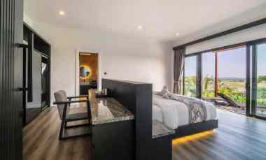 dijual villa beraban selemadeg timur