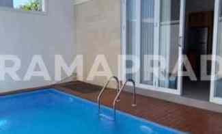 Jual Villa Baru 3 Kamar Fully Furnished Pool Carport One Gate System