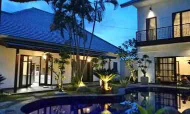 dijual villa canggu bali