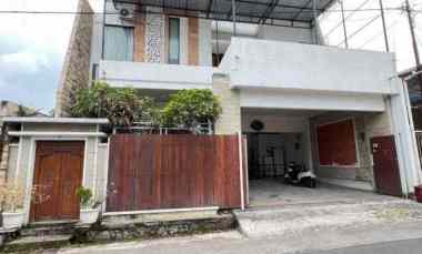 dijual villa cantik semi furnished lokasi junrejo batu