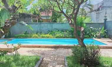 dijual villa daerah lovina sentral