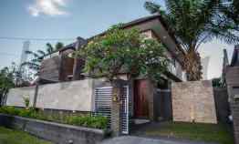 Dijual Villa Dewi Saraswati Seminyak Badung