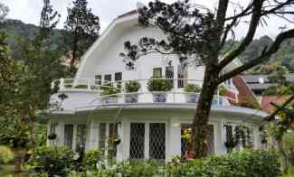 dijual villa di jln ciloto puncak