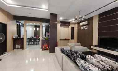 Rumah Dijual di Komplek Cemara Asri