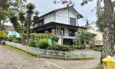 Villa Dijual di Villa Istana Bunga Lembang