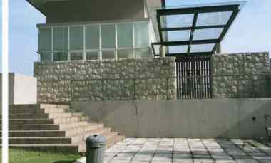 dijual villa jalan taman dayu