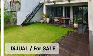 dijual villa jalan taman dayu