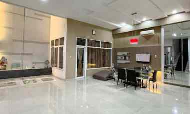 Dijual Villa Komplek Cemara Asri Jalan Rajawali