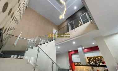 dijual villa komplek citra garden