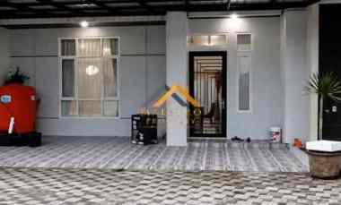 dijual villa komplek eiffel of brastagi