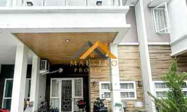 dijual villa komplek givency one jalan