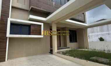 dijual villa komplek green park type willow