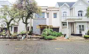 dijual villa komplek riverview polonia