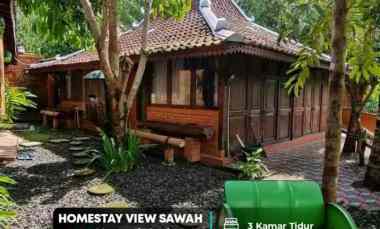 dijual villa moyudan