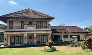 Villa Modern Puncak Prigen Pemandangan Alam yang Menakjubkan, Cocok