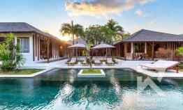 Dijual Leasehold Villa Mewah Tradisional di Seminyak Bali