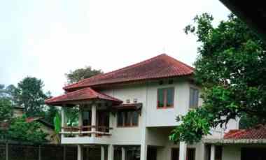 dijual villa tugu selatan cisarua