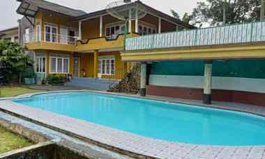 Villa Cisarua Puncak LT 7000 m2, Kolam Renang 2, Jual Cepat BU Murah