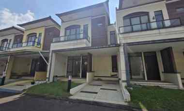 Rumah Disewakan di Lavon swan city