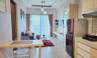 Disewakan Apartemen Puncak Bukit Golf Lantai 25 Full Furnish Surabaya