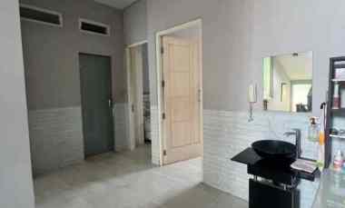 disewakan jual rumah dukuh kupang barat