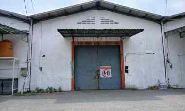 Komersial Disewakan di Jalan Raya Taman