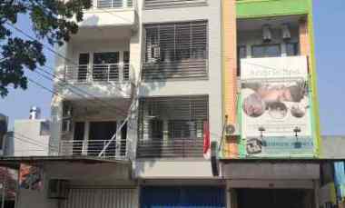 Disewakan Ruko Tanjung Duren 4 Lt di Jalan Raya Pasti Ramai