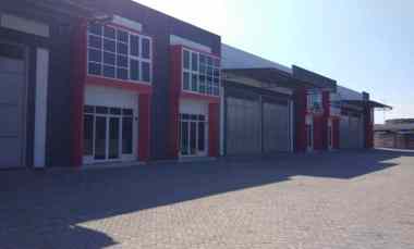 Gudang Margomulyo, Surabaya Barat Parkiran Los Lantai Cor