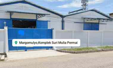 Disewakan 2040 m2 Gudang di Margomulyo Suri Mulia - Surabaya Kantor