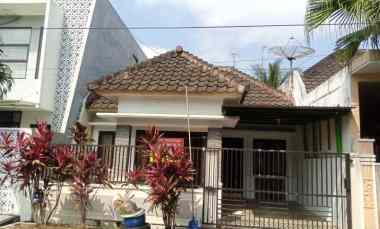 disewakan rumah arum dalu