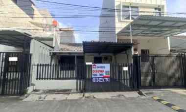 disewakan rumah belakang mall kelapa