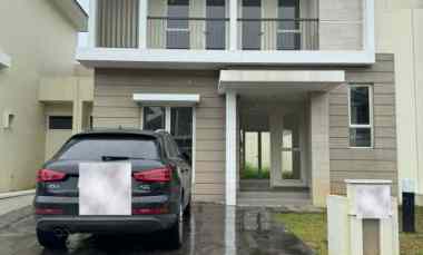 Rumah Disewakan di Cluster Giri Suvarna Sutera Tangerang