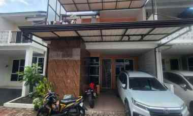 Disewakan Rumah 2 Lantai Strategis Cluster Megah Aryana Karawaci