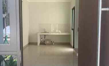 Disewakan Rumah Siap Huni di Cluster Regia Summarecon Crown Gading