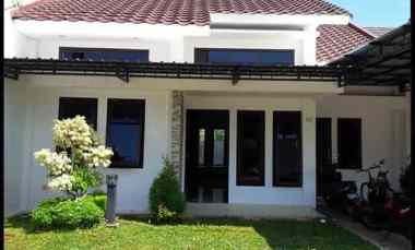 disewakan rumah cluster satria medono jln